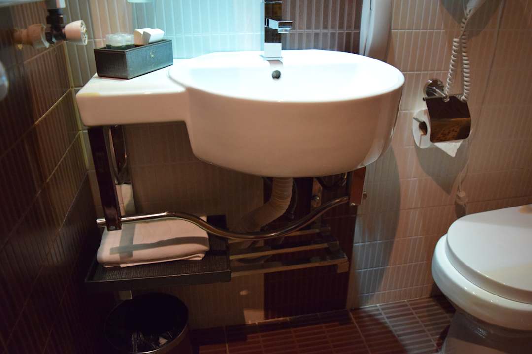 Waschtisch im Badezimmer Hotel & Spa Borjomi Palace