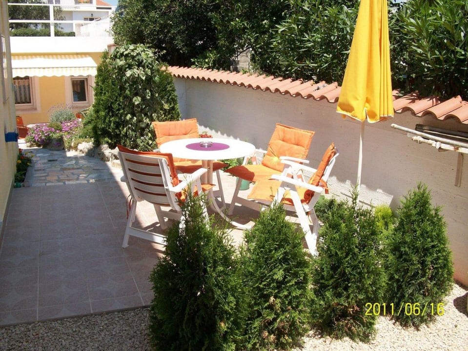 Apartment 1: Terrasse inklusive Sitzmöbel Apartments Nena & Marko