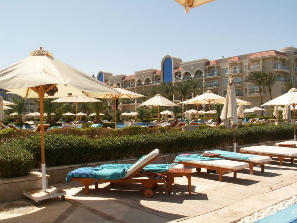 Widok z baru w kierunku zachodnim Premier Le Reve Hotel & Spa