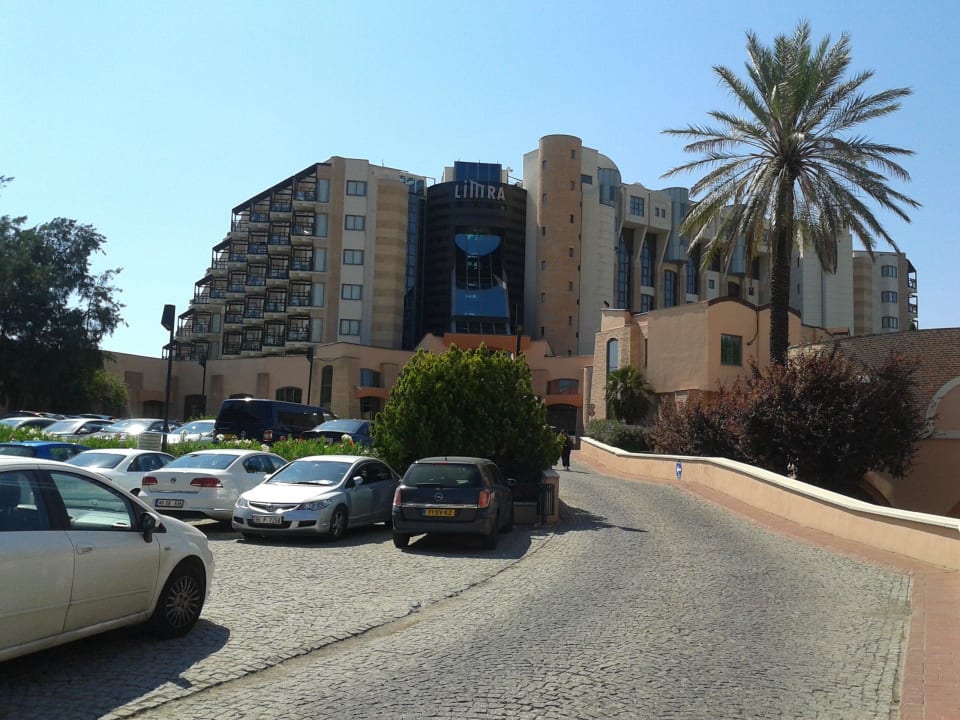 Центральный вид отеля Limak Limra Hotel & Resort