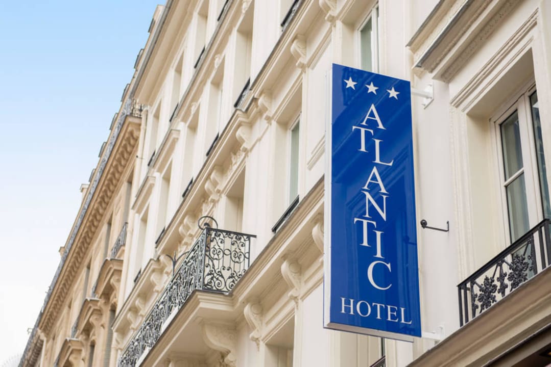Exterio sign Atlantic Hotel