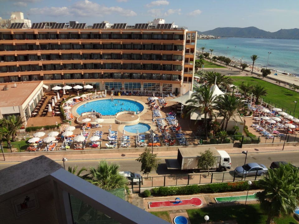 Ausblick von Zimmer 508 allsun Hotel Sumba