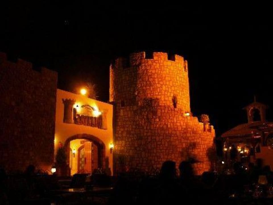 Castello bei Nacht Pickalbatros Dana Beach Resort - Hurghada