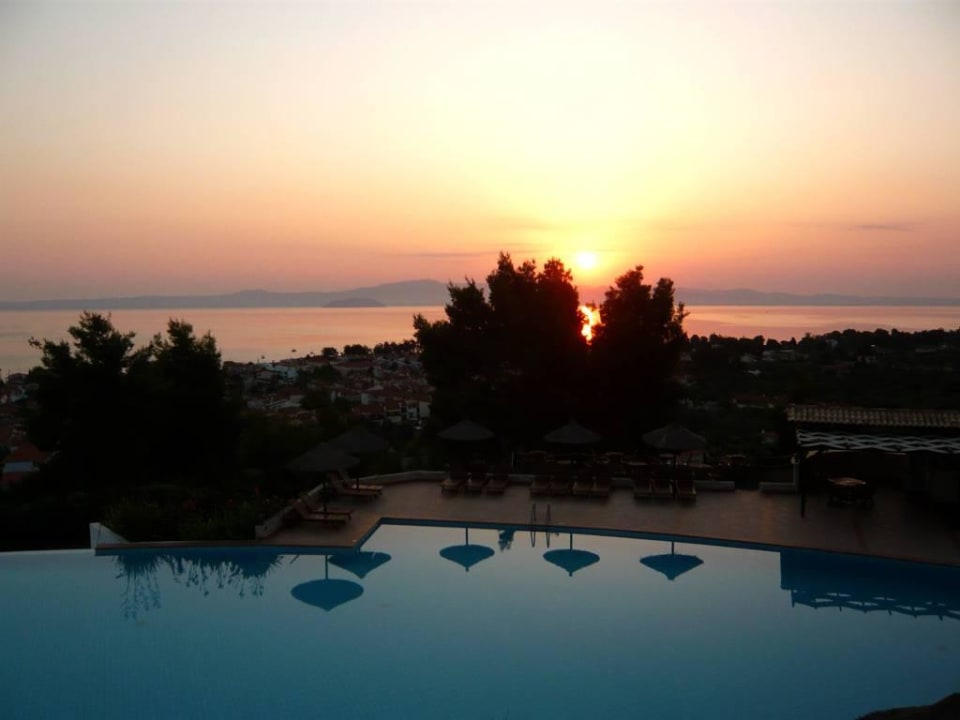 Sonnenaufgang Alia Palace