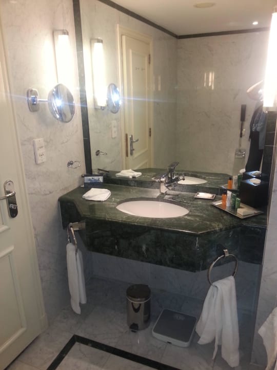 Badezimmer Hilton Brussels Grand Place