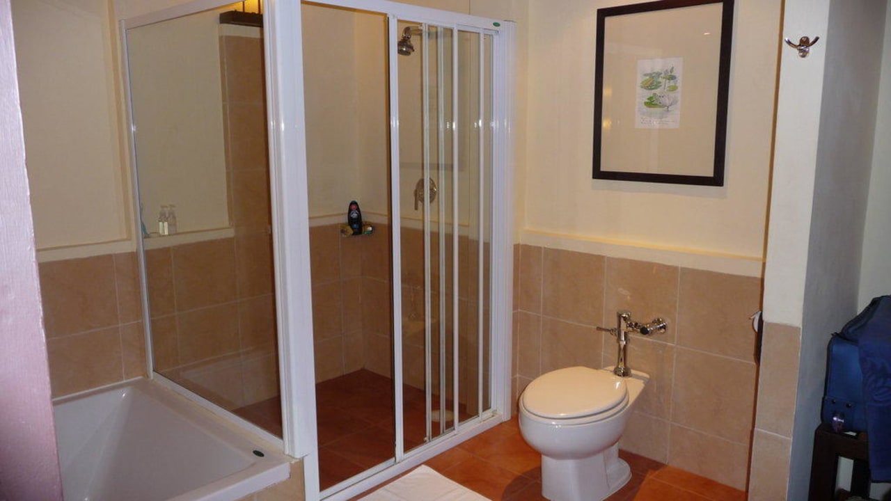 Badezimmer Deluxe Pool Access Zimmer Khao Lak Merlin Resort