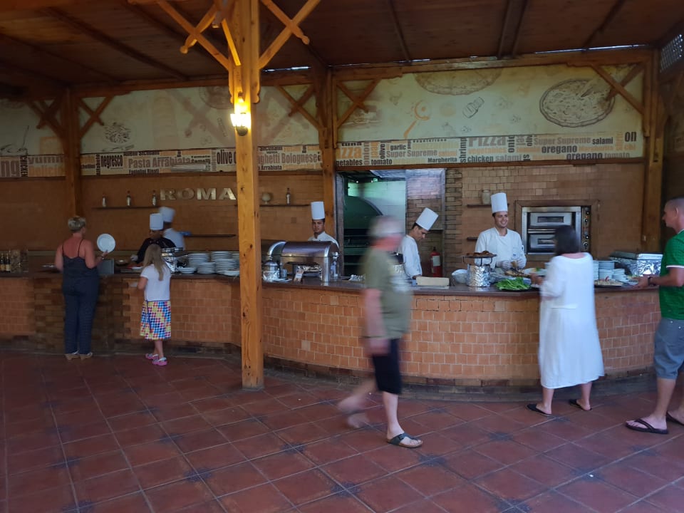 Gastro Three Corners Sea Beach Resort