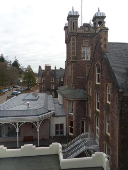Blick aus Treppenhaus auf Eingang Hotel Crieff Hydro