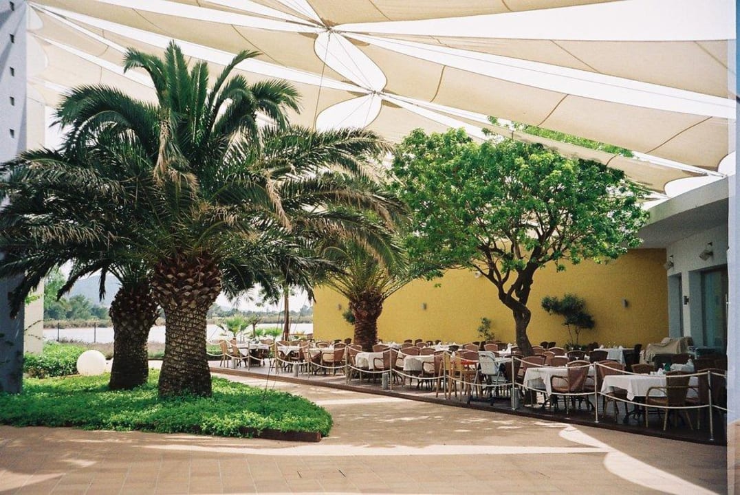 Außenterrasse von "La Sal" Restaurant Grand Palladium Select Palace Ibiza