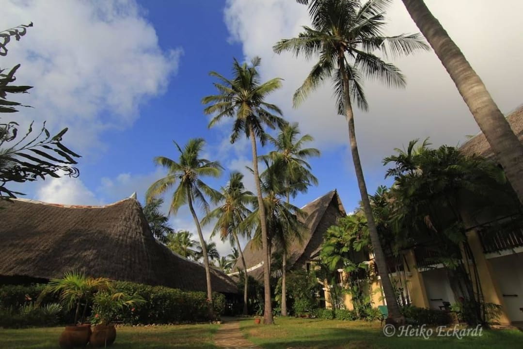 Bahari Beach Hotel Bahari Beach Hotel