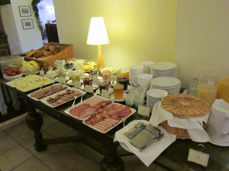 Leckeres Frühstücksbuffet Hotel Unstruttal