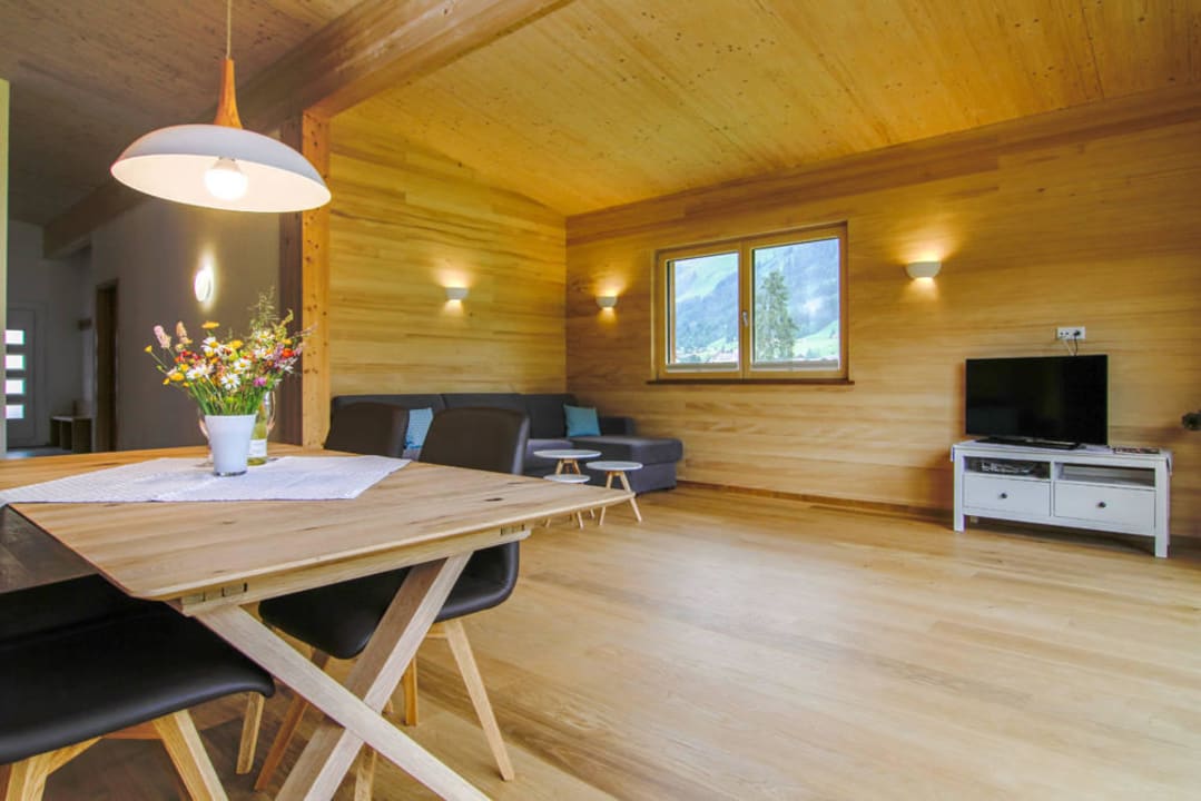Ess- und Wohnbereich mit Aussicht Gastler Chalet