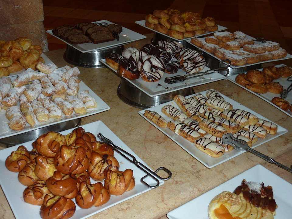 Frühstücksbuffet Charmillion Sea Life Resort