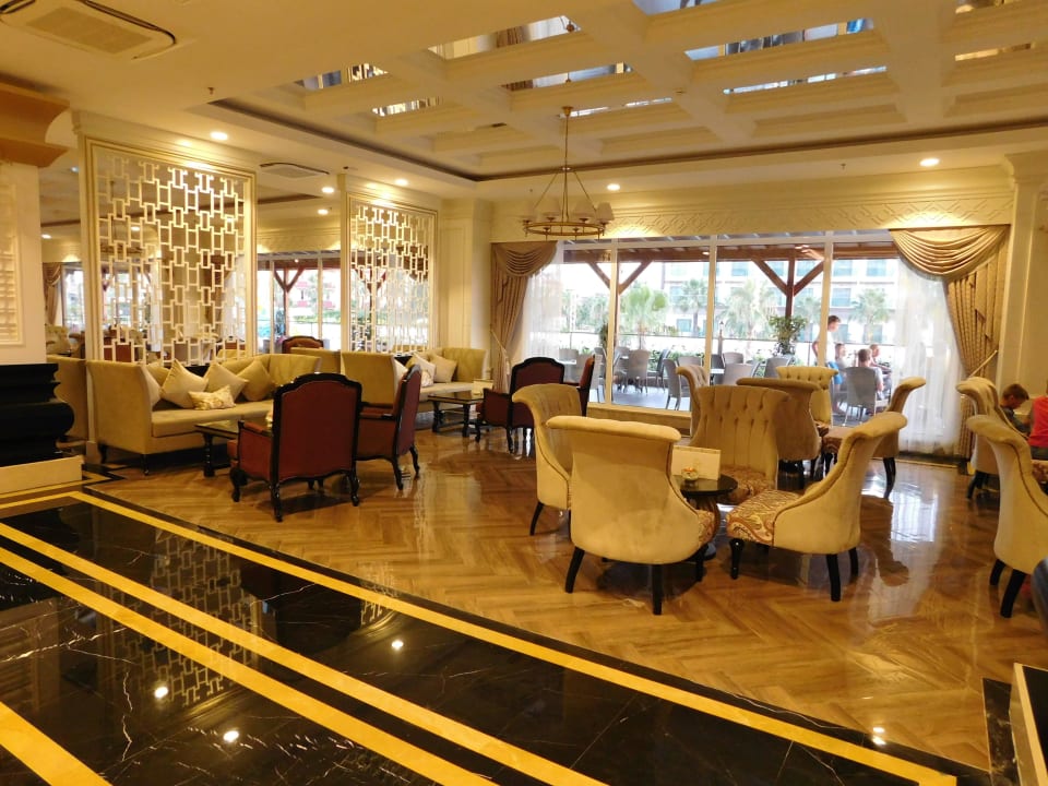 Lobby Mary Hotel Side