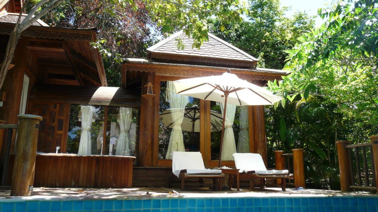 Vom Pool aus Santhiya Koh Phangan Resort & Spa