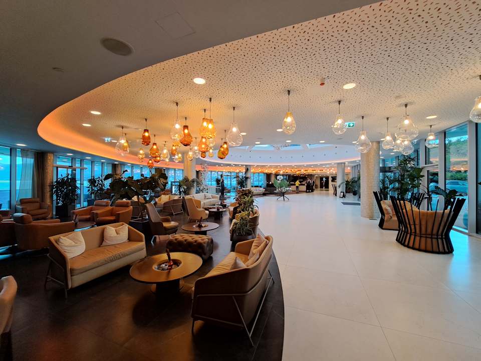 Lobby Hilton Rijeka Costabella Beach Resort And Spa
