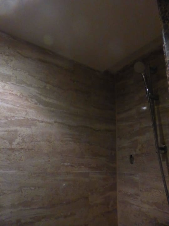 Lazienka Tirana Aqua Park Resort