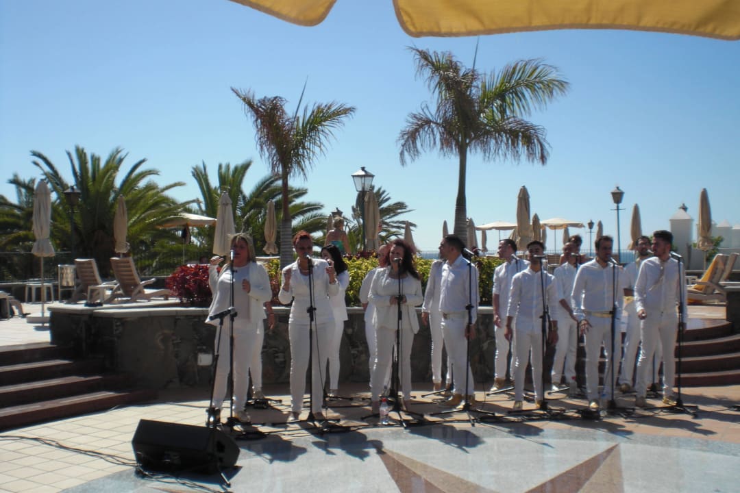 Ein Gospel Chor singt über Mittag Hotel Riu Palace Maspalomas Adults Only