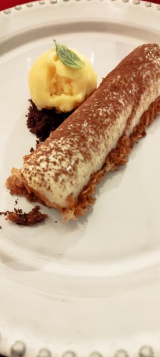 Gastro Acanthus Cennet Barut Collection