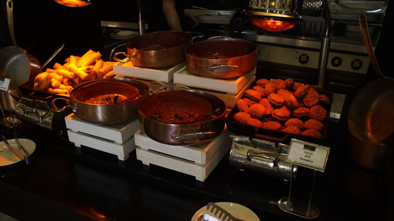 Nuggets und Falafel mit Dipp Rixos Bab Al Bahr