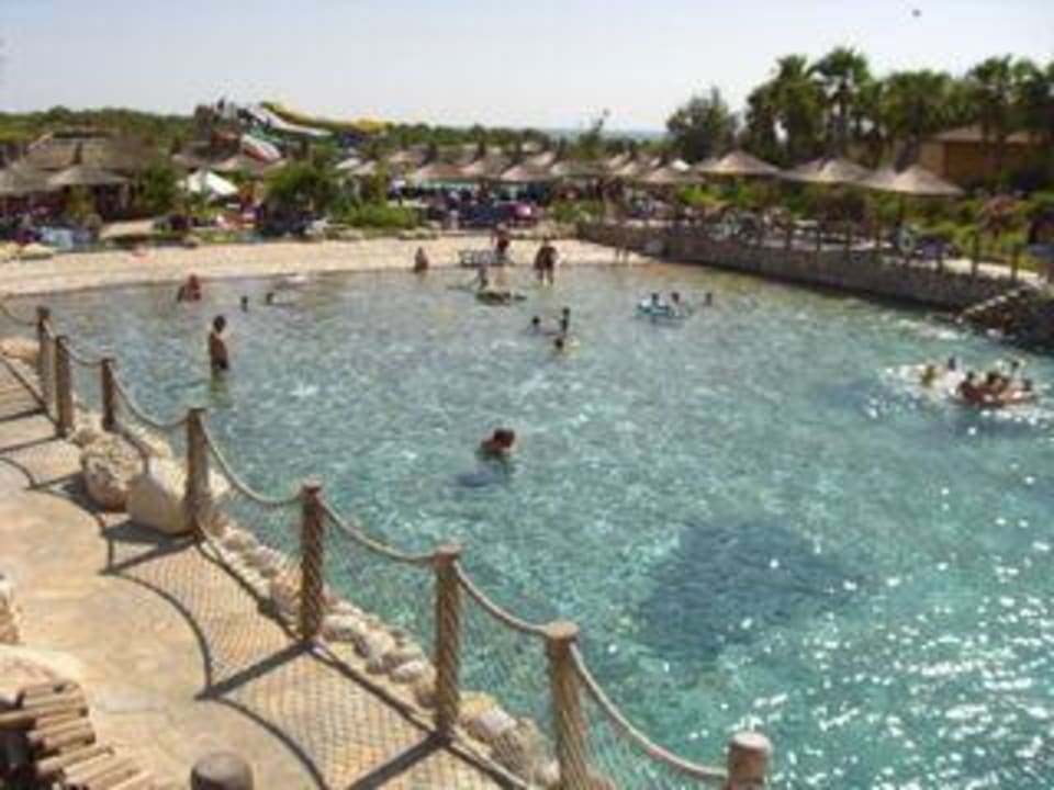 Wave Pool im Amazon Club Grand Side