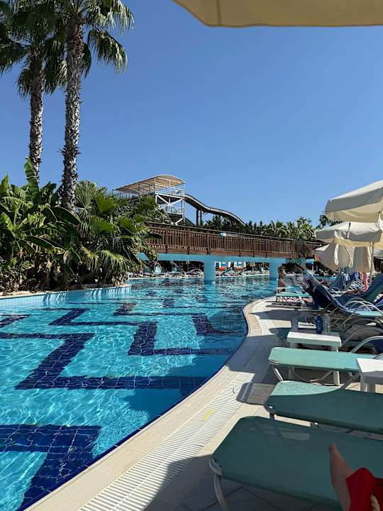 Pool Saturn Palace Resort Hotel