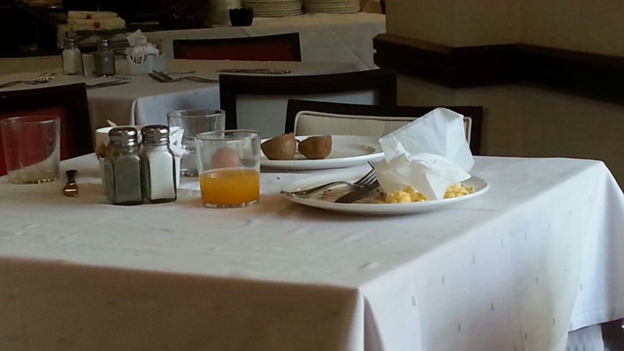 Teller stehen herum MLL Mediterranean Bay - Adults only