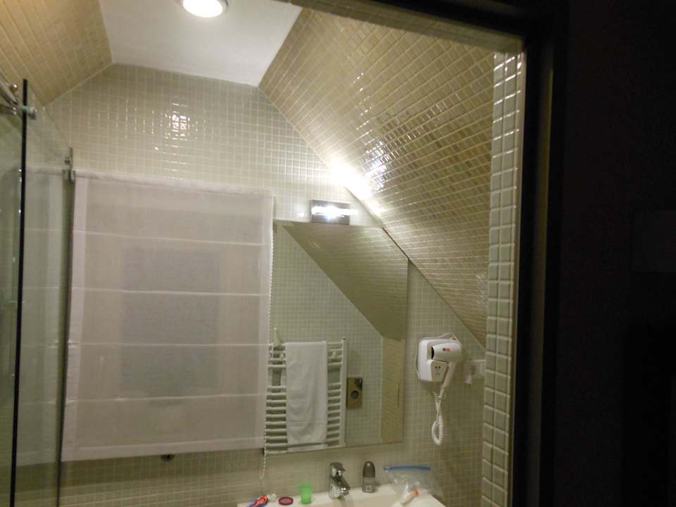 Badezimmer Hotel Platan Vararok Vendeghaz