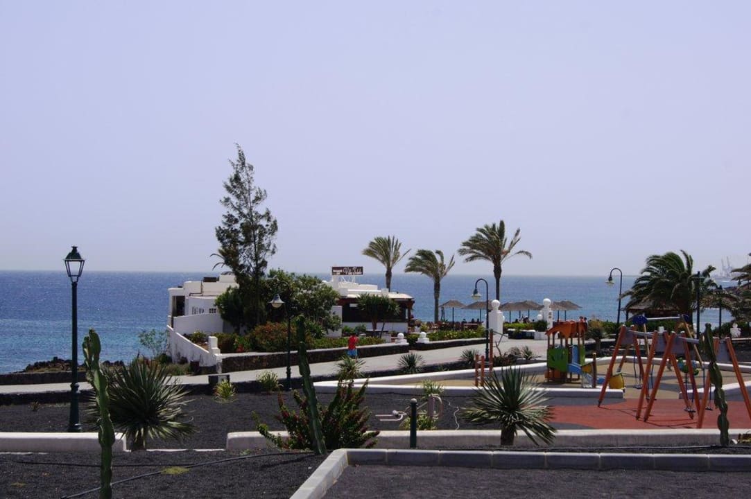 Blick von Zimmer  allsun App.-Hotel Albatros