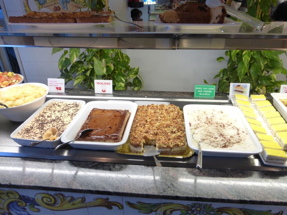 Kuchen, Puding, Obstsalate Hotel Europalace