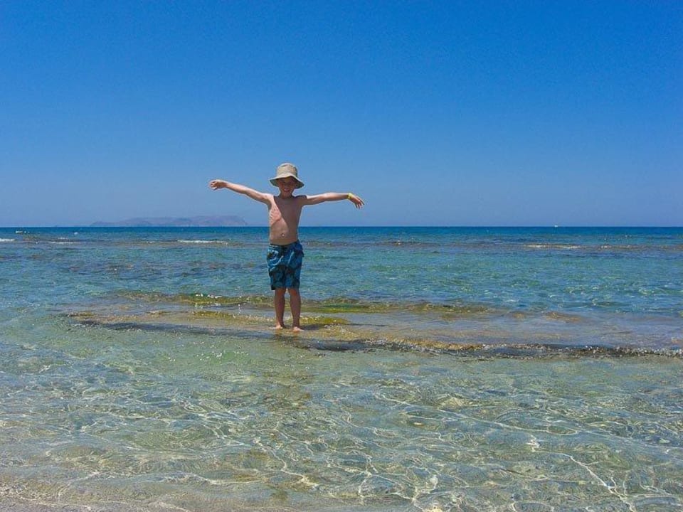 Felsplatte im Wasser Anissa Beach & Village