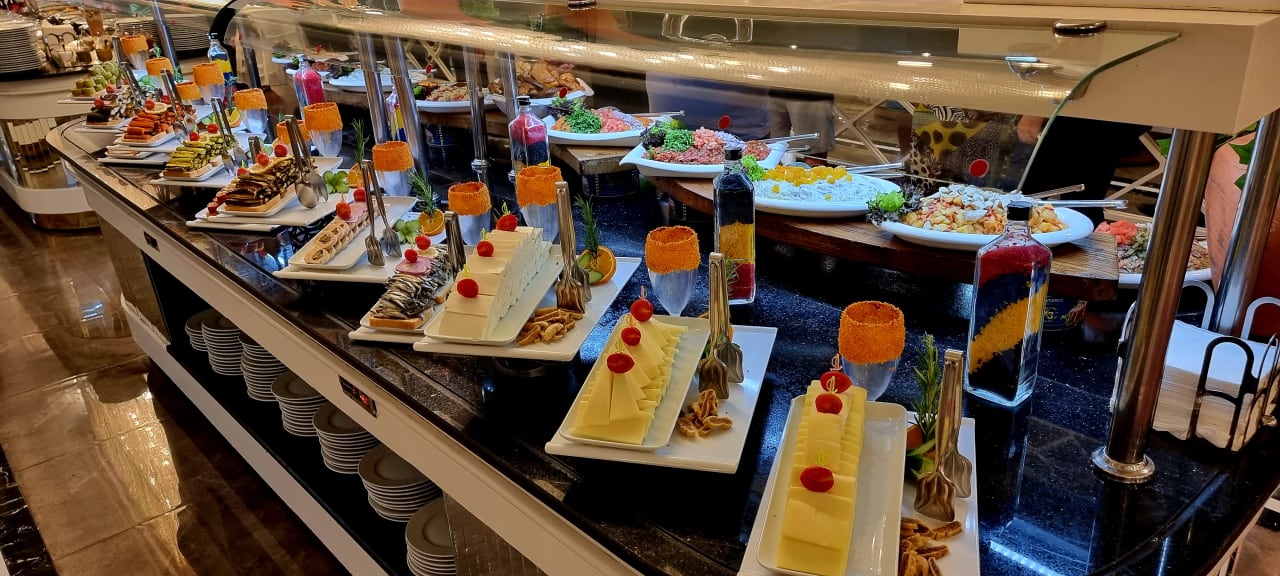 Gastro Side Royal Palace Hotel & Spa