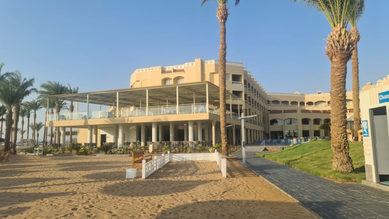 Außenansicht Beach Albatros Resort