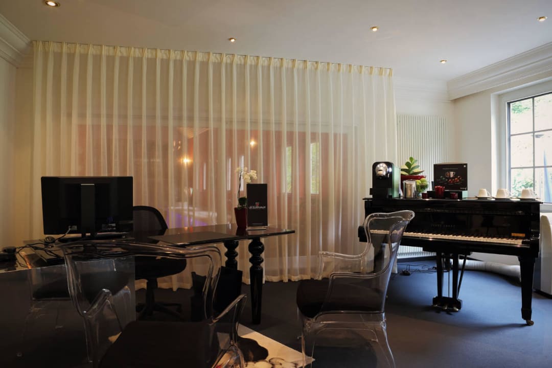 Rezeption Hotel International