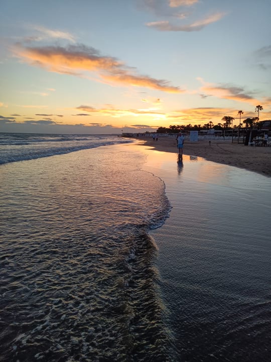Strand Luna Blanca Resort & Spa