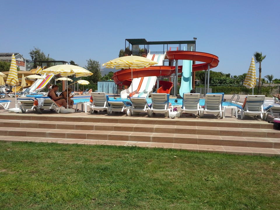 Hier der neue Aqua - Park Club Turtas Beach Hotel