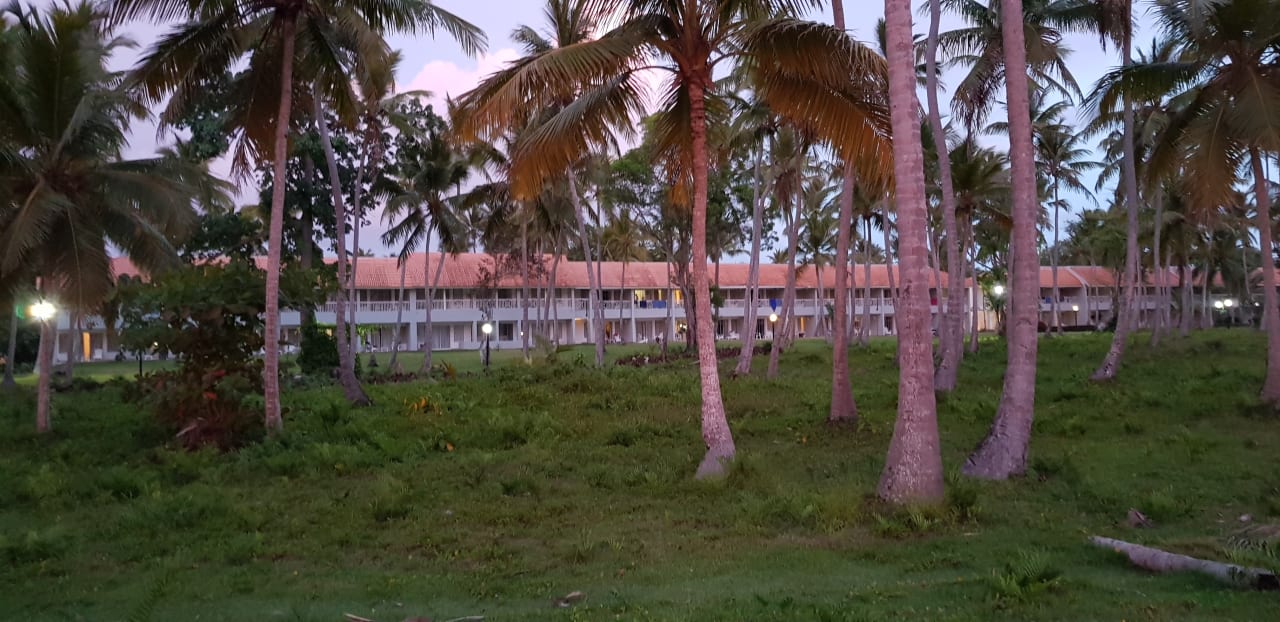 Außenansicht Wyndham Alltra Samana