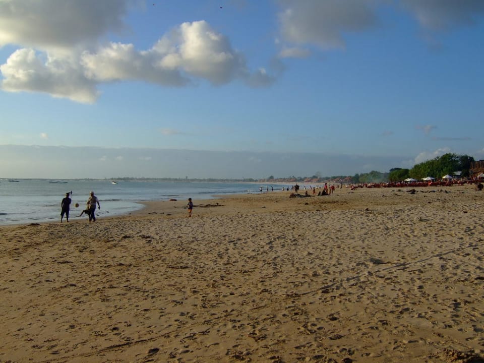 Der Strand ist nicht ganz so schön 2 Hotel Keraton Jimbaran Resort