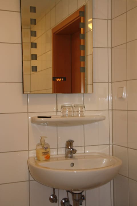 Kleines Sanitärbeispiel Hotel Anchovis