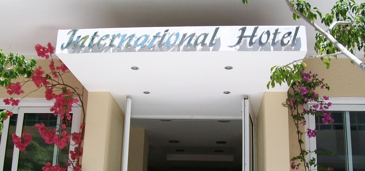 Front view Hotel International