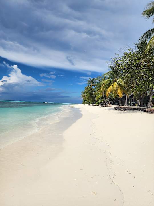 Strand Kuredu Island Resort & Spa