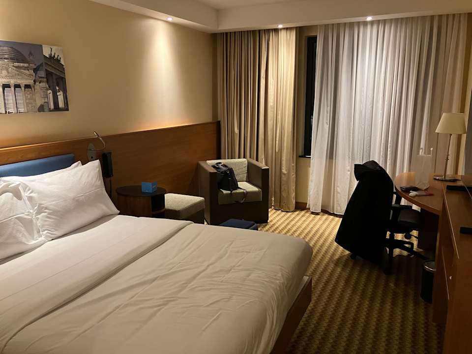 Zimmer Hampton by Hilton Berlin City West