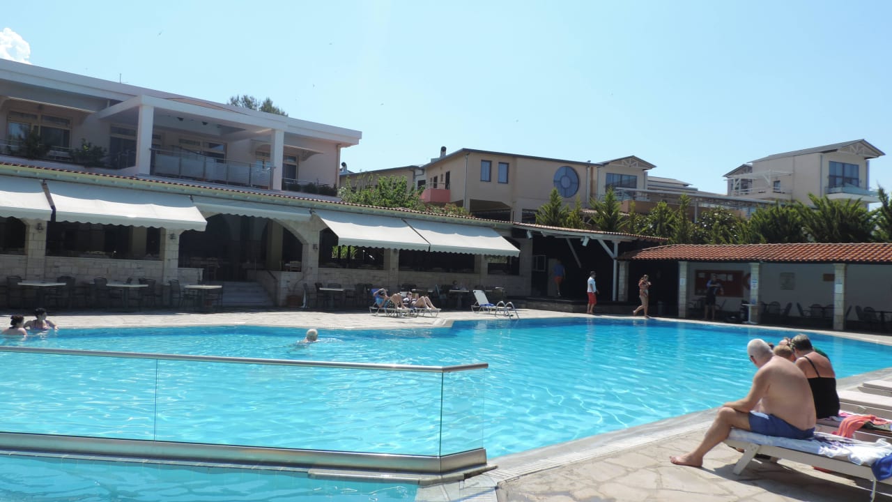 Pool Hotel Portes Beach