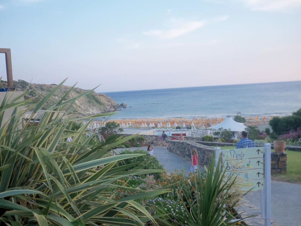 Brücke zum Restaurant Atlantica Mikri Poli Crete