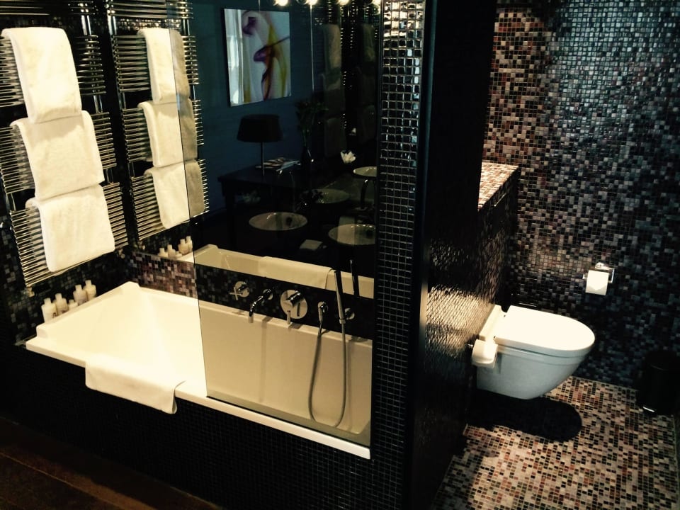 In das Zimmer integrierte Badewanne Hotel Canal House