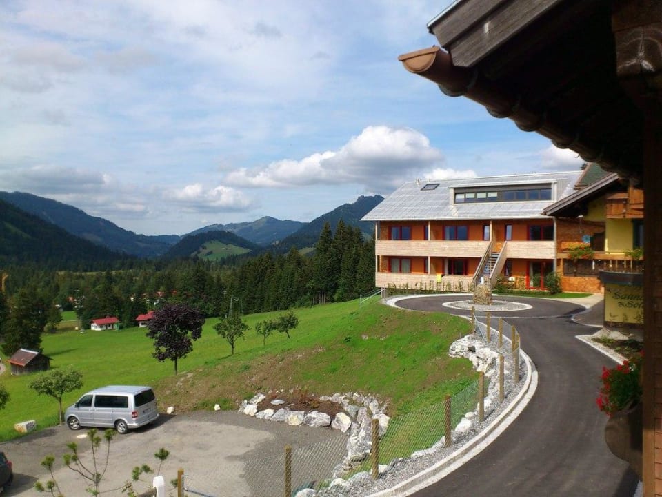 Blick auf das Haus 100 Biohotel Mattlihüs