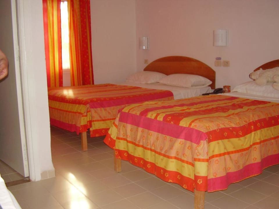 Unser Zimmer Samira Club