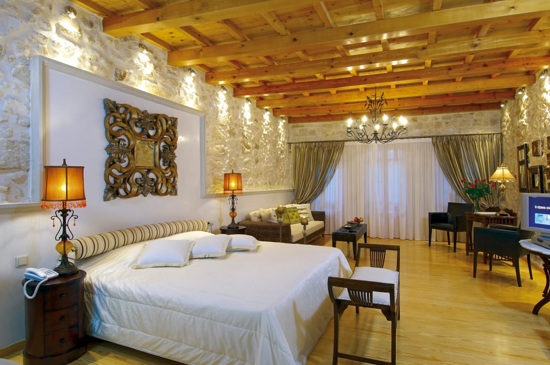 Executive WHITE Suite Avli Lounge Apartments