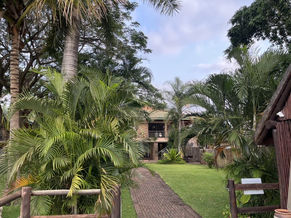 Gartenanlage Hotel Rio Vista Lodge