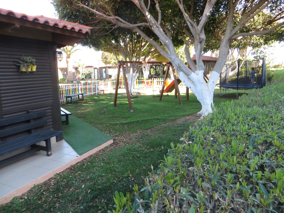 Ein Rundgang durch die Gartenanlage Anissa Beach & Village